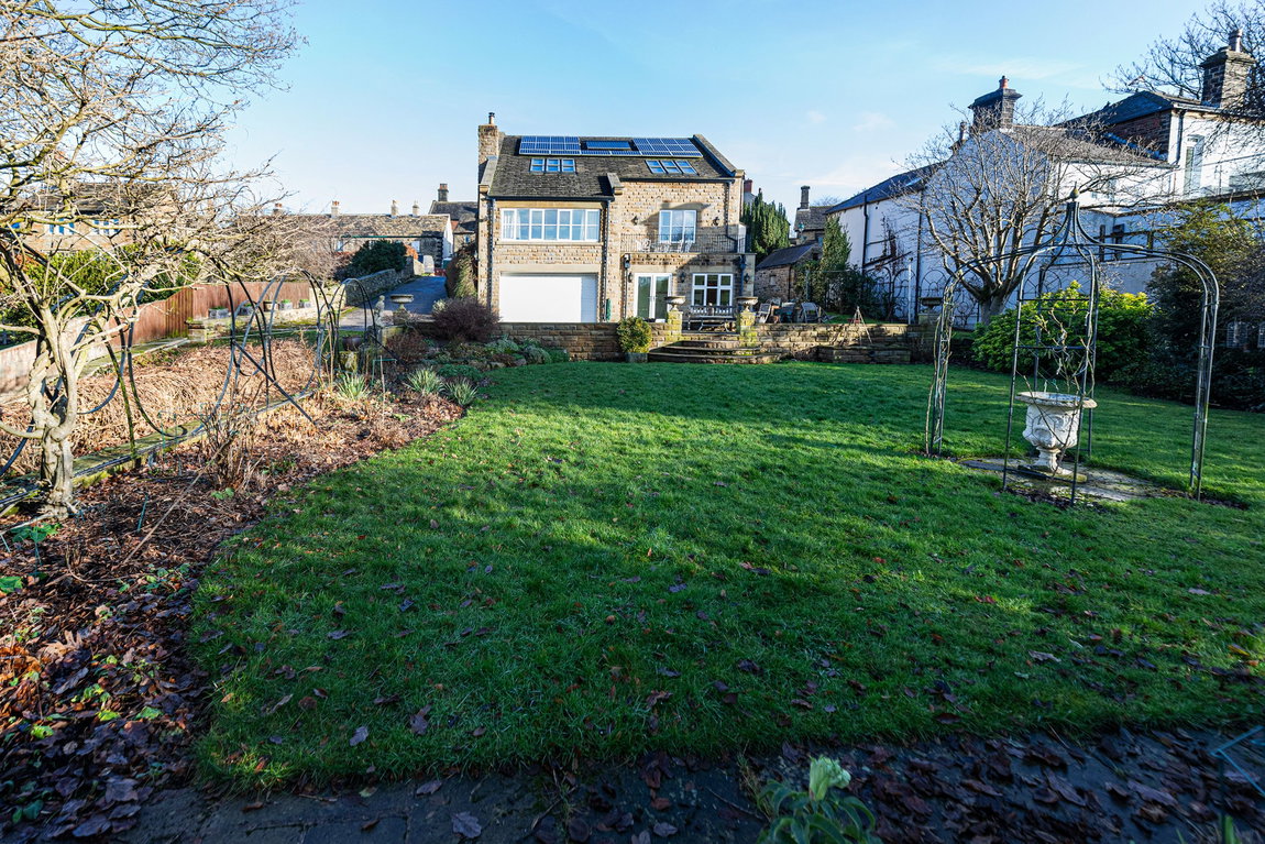 Swallowfield, Hill Top, Cawthorne