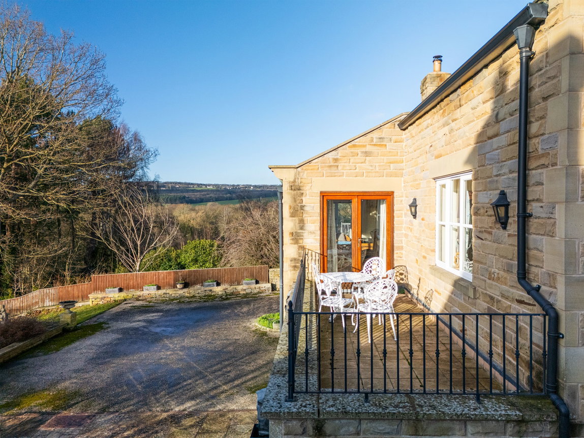 Swallowfield, Hill Top, Cawthorne