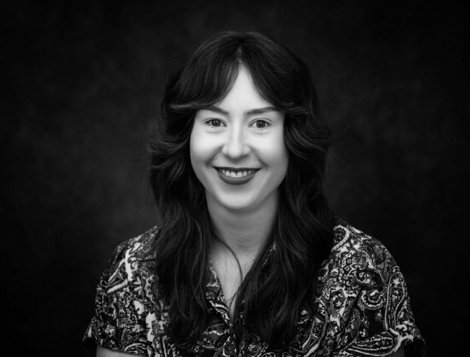 Holly headshot