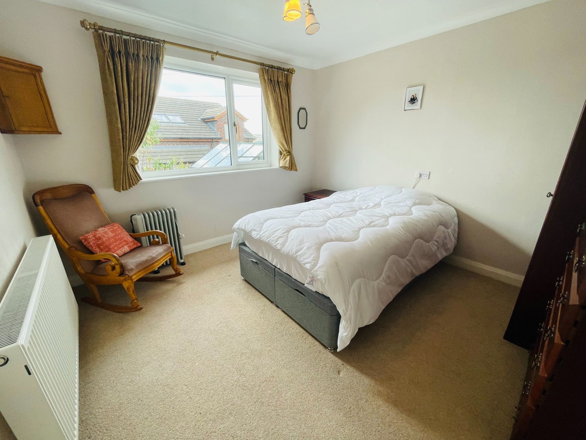 Cliffe Street, Clayton West, Huddersfield, HD8 9NR