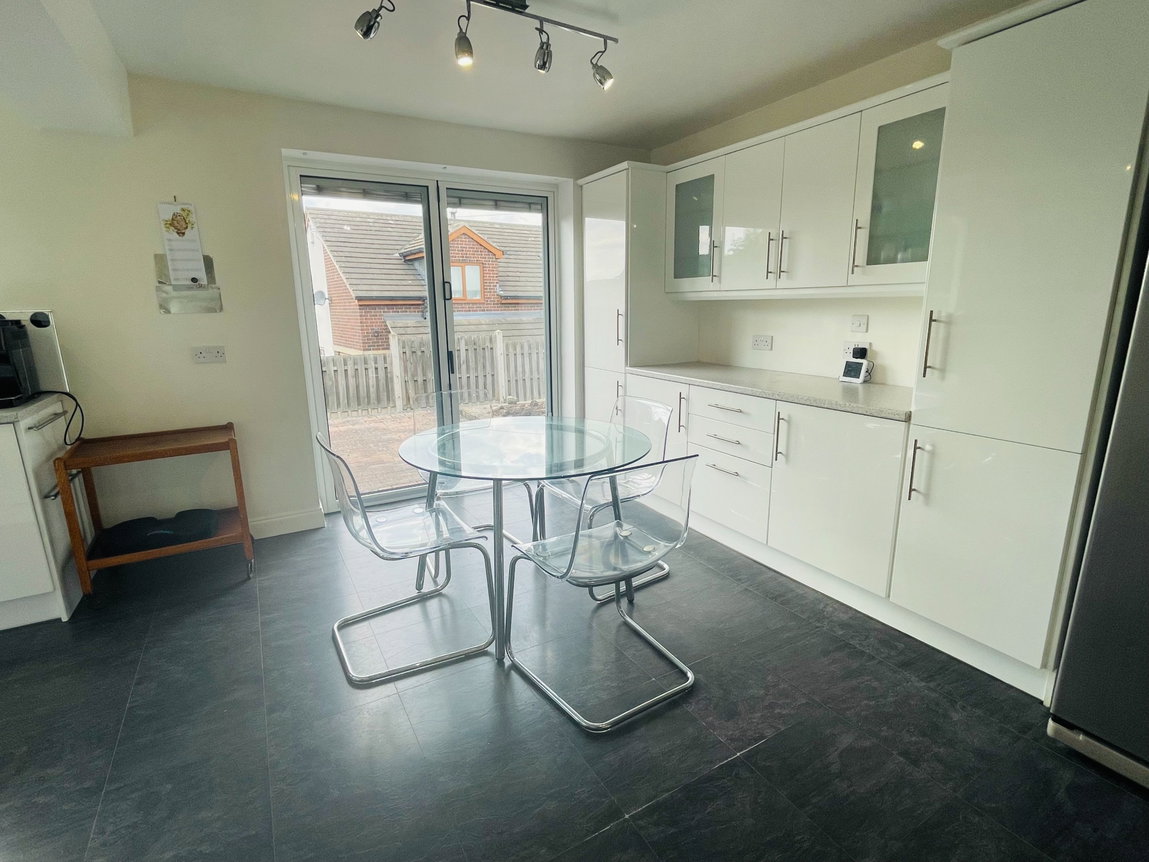 Cliffe Street, Clayton West, Huddersfield, HD8 9NR