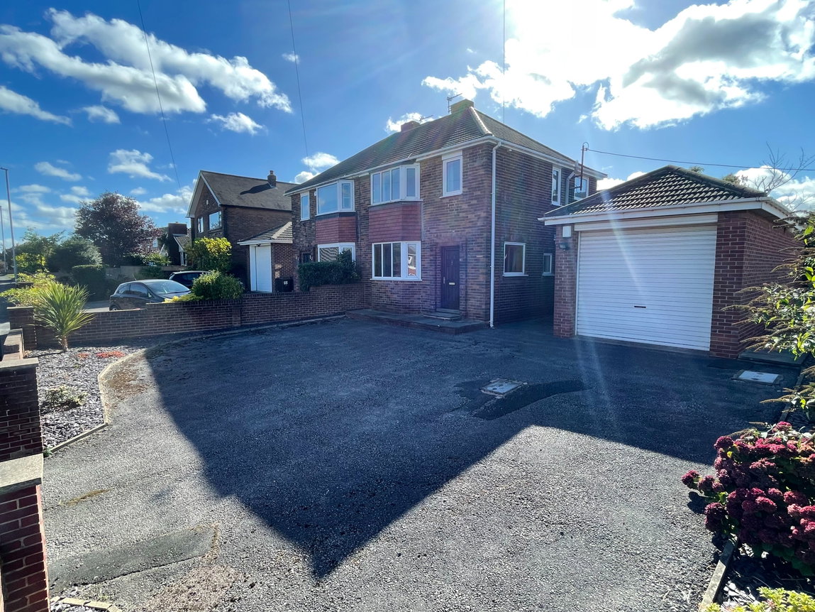 Weet Shaw Lane, Cudworth